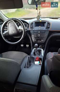 Седан Opel Insignia 2011 в 