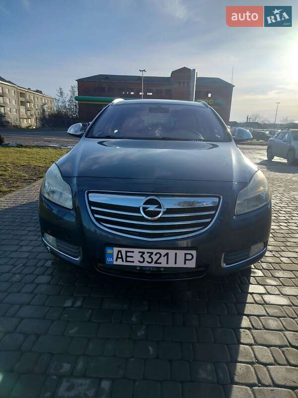 Універсал Opel Insignia 2011 в Борщеві