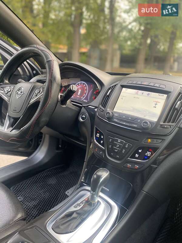 Універсал Opel Insignia 2013 в Черкасах