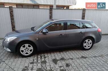 Універсал Opel Insignia 2012 в Чернівцях