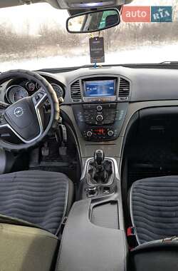 Универсал Opel Insignia 2011 в 
