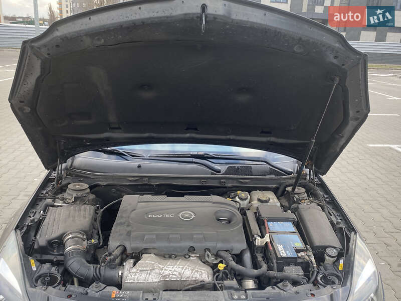 Універсал Opel Insignia 2014 в Києві