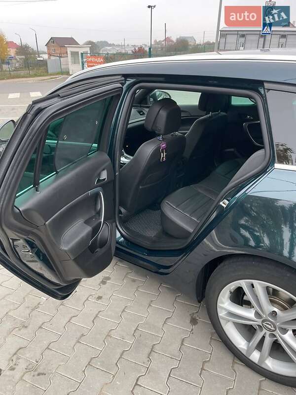 Універсал Opel Insignia 2016 в Хмельницькому