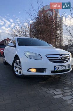 Лифтбек Opel Insignia 2011 в Львове