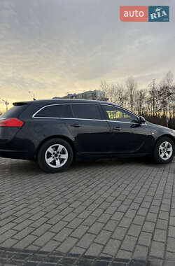 Універсал Opel Insignia 2010 в Львові