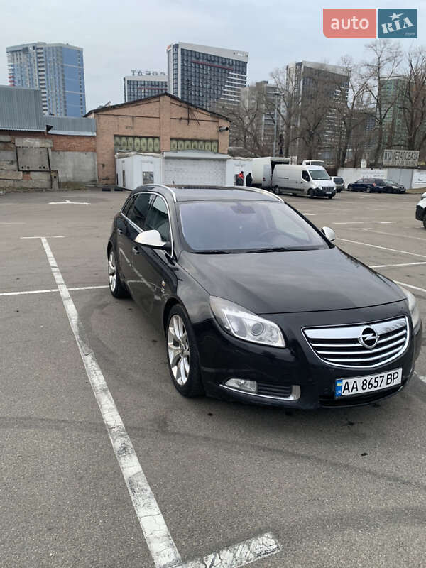 Універсал Opel Insignia 2010 в Києві