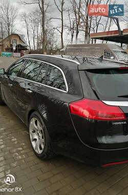 Универсал Opel Insignia 2010 в 