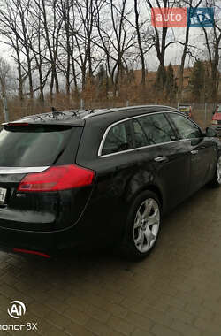 Универсал Opel Insignia 2010 в 