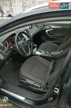 Универсал Opel Insignia 2010 в 