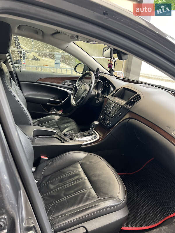 Седан Opel Insignia 2008 в Яремче