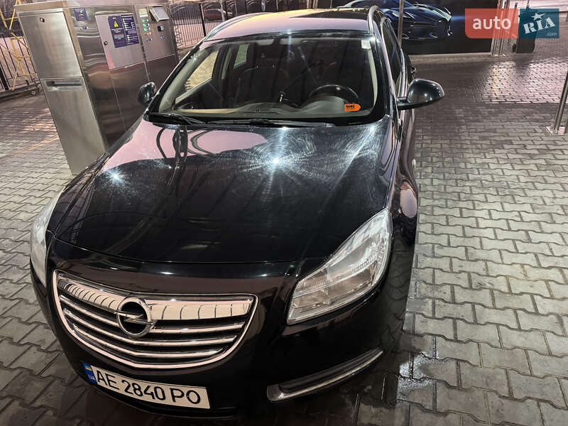 Універсал Opel Insignia 2011 в 