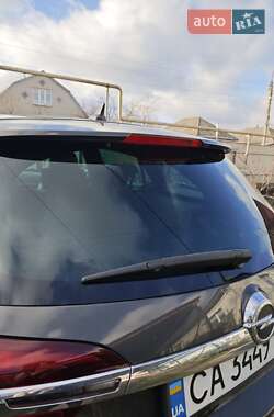 Универсал Opel Insignia 2014 в 