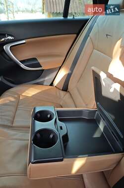 Универсал Opel Insignia 2014 в 