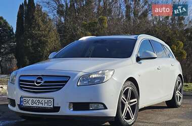 Универсал Opel Insignia 2010 в Ровно