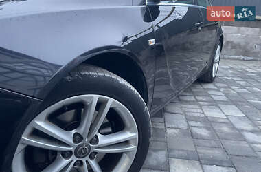 Седан Opel Insignia 2009 в Острозі