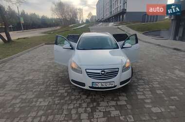 Универсал Opel Insignia 2010 в 