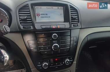 Универсал Opel Insignia 2010 в 