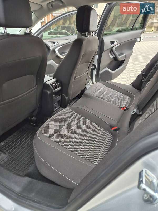 Универсал Opel Insignia 2013 в Черноморске