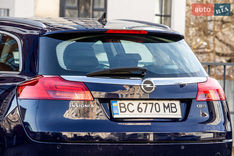 Универсал Opel Insignia 2011 в Львове