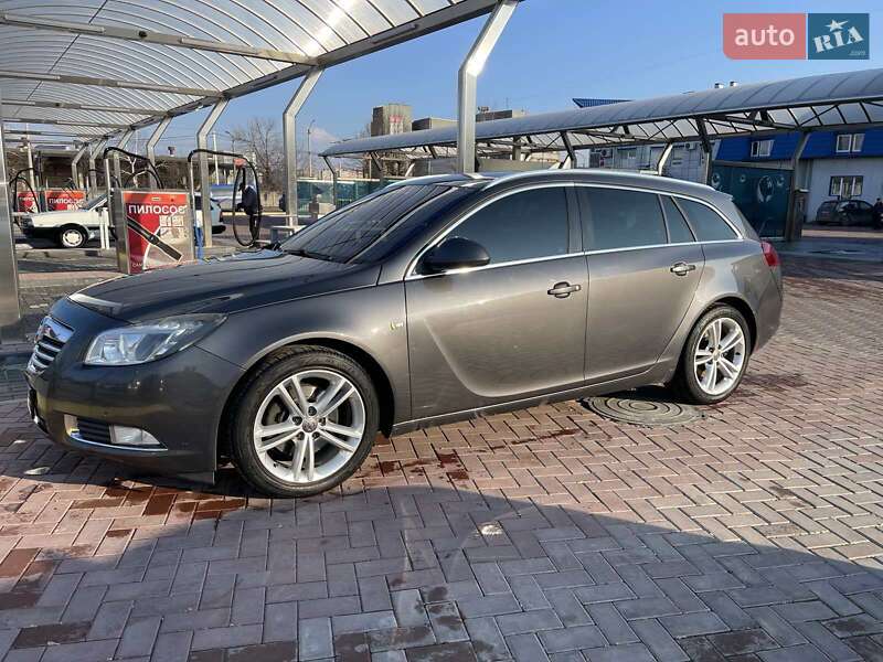 Універсал Opel Insignia 2011 в Луцьку