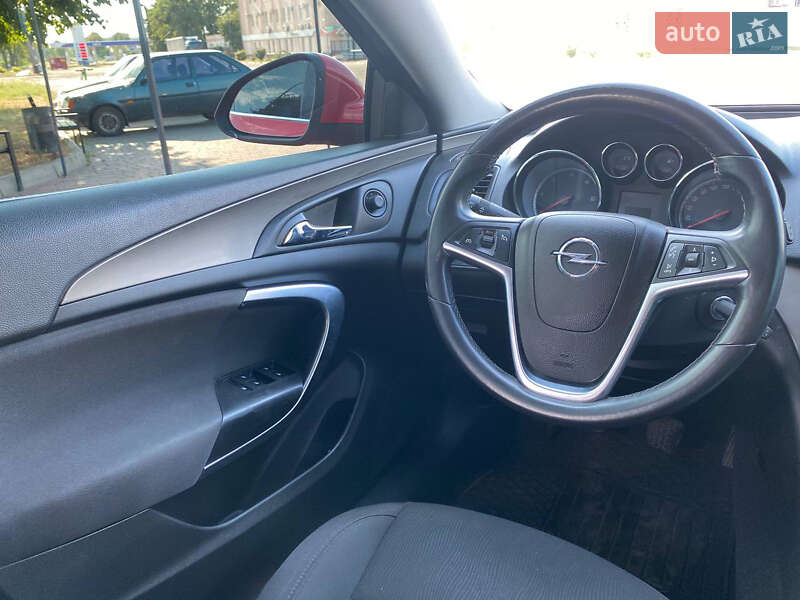 Універсал Opel Insignia 2011 в Полтаві
