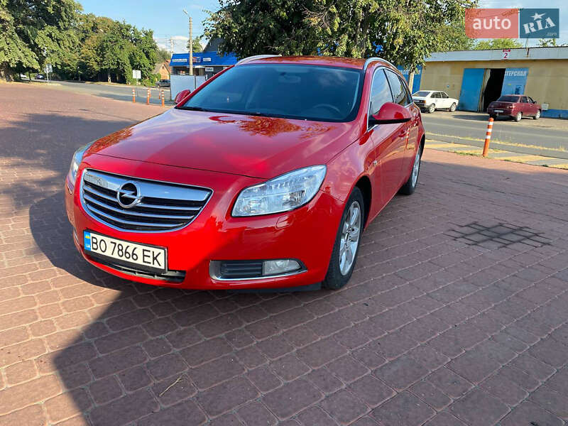 Універсал Opel Insignia 2011 в Полтаві