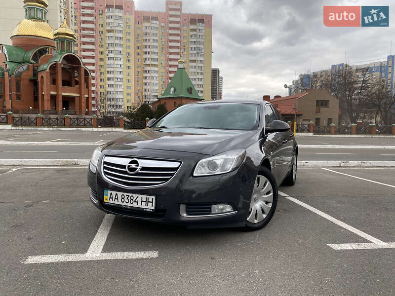 Седан Opel Insignia 2012 в Киеве