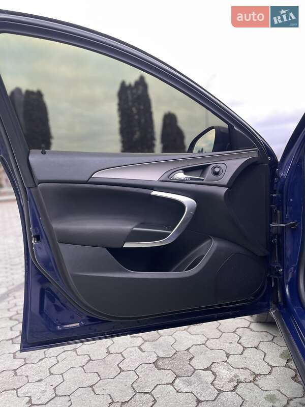 Универсал Opel Insignia 2013 в Дубно