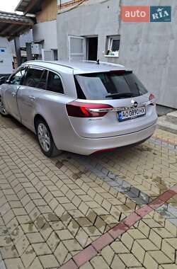 Универсал Opel Insignia 2014 в 