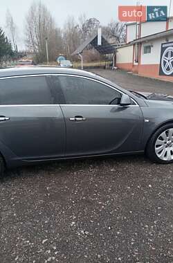 Универсал Opel Insignia 2012 в Дымере