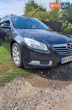 Универсал Opel Insignia 2012 в Староконстантинове