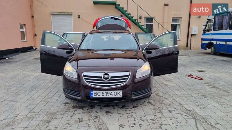 Opel Insignia 2011