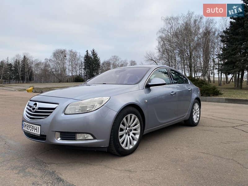 Седан Opel Insignia 2009 в 