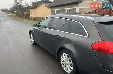 Универсал Opel Insignia 2013 в 