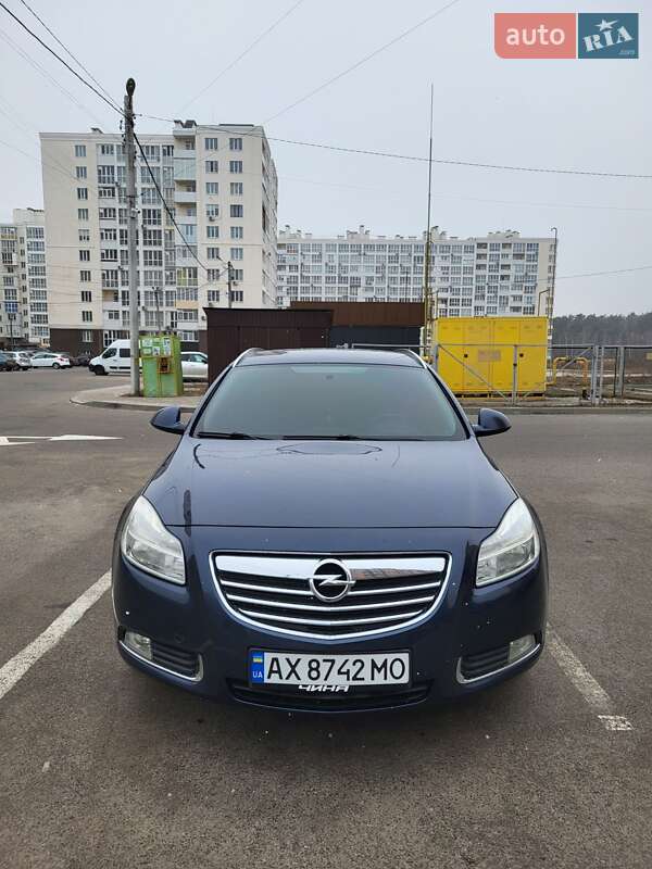 Универсал Opel Insignia 2012 в Чернигове