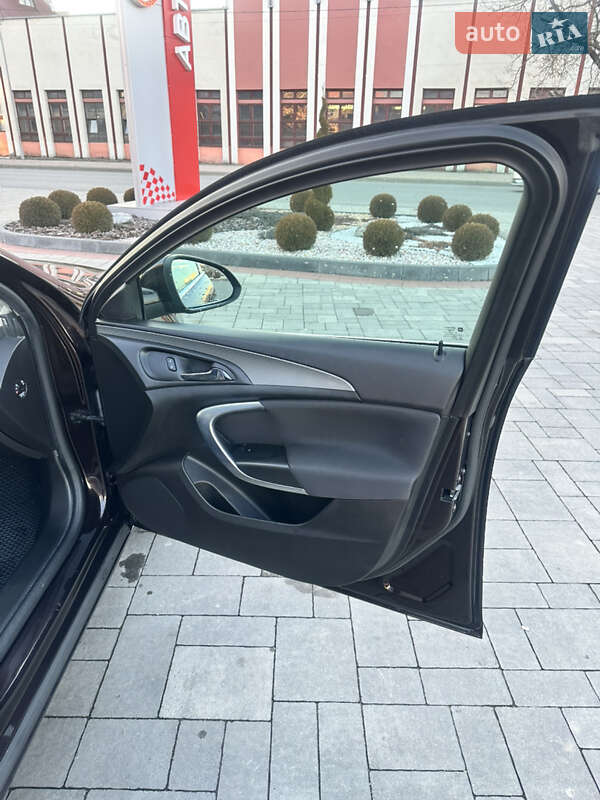 Универсал Opel Insignia 2016 в Хусте