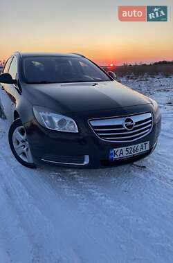 Универсал Opel Insignia 2010 в Березному