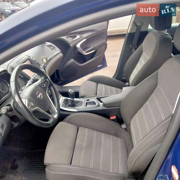Универсал Opel Insignia 2014 в Киеве