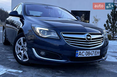 Седан Opel Insignia 2014 в Луцке