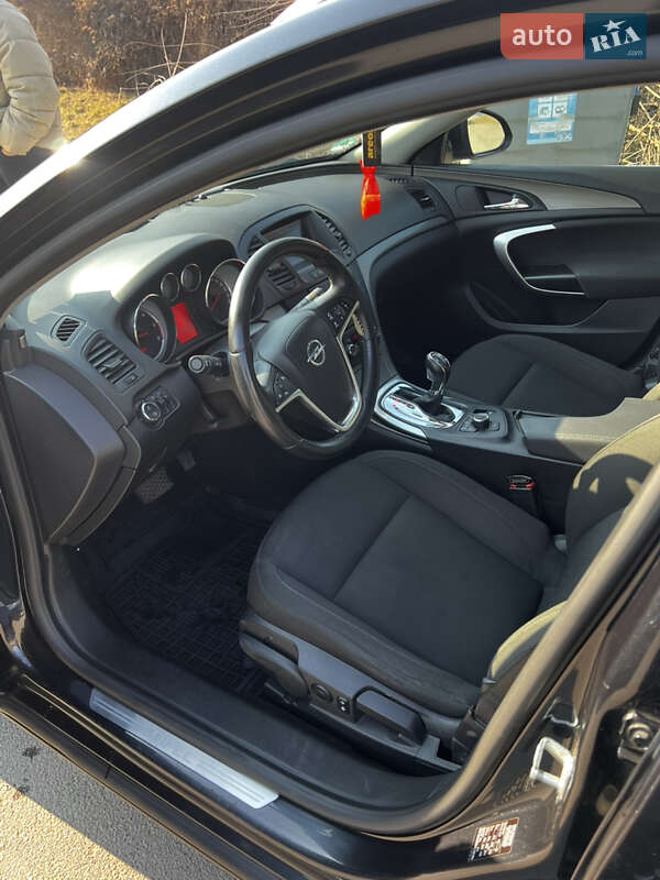 Універсал Opel Insignia 2011 в Бершаді
