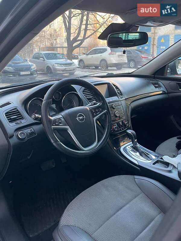 Универсал Opel Insignia 2011 в Чугуеве