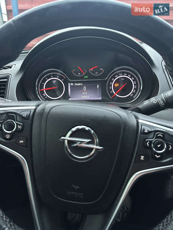 Універсал Opel Insignia 2015 в Львові