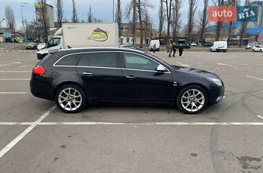 Универсал Opel Insignia 2010 в 