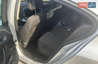 Лифтбек Opel Insignia 2011 в 