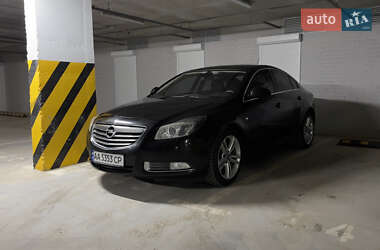 Седан Opel Insignia 2011 в 