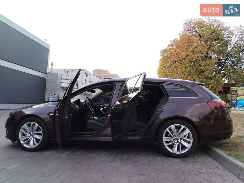 Універсал Opel Insignia 2013 в Черкасах