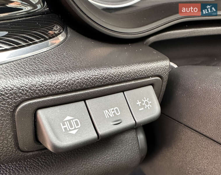 Універсал Opel Insignia 2019 в Ужгороді