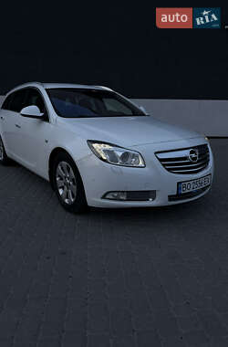 Універсал Opel Insignia 2010 в Тернополі