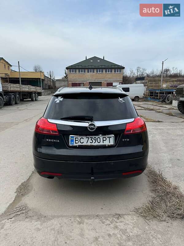 Универсал Opel Insignia 2012 в Львове