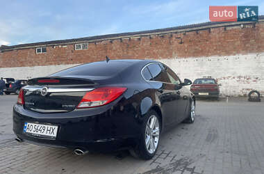 Ліфтбек Opel Insignia 2012 в 